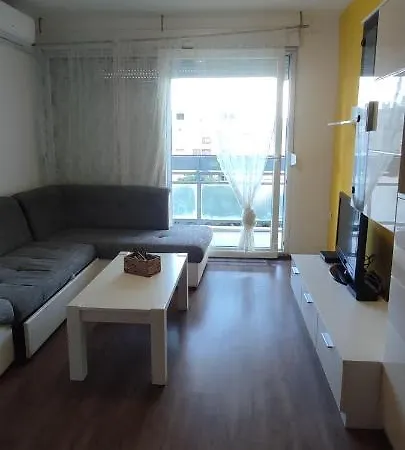 Predivan Dvosoban Stan Apartment *